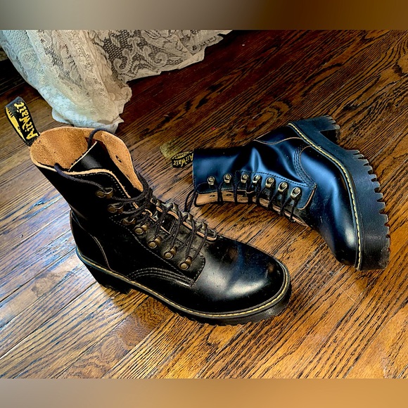 DOC MARTEN LEONA WOMEN'S VINTAGE SMOOTH LEATHER HEELED BOOTS SIZE 8 - Picture 5 of 7